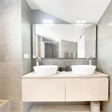 Hoche 3 Bedrooms Id331